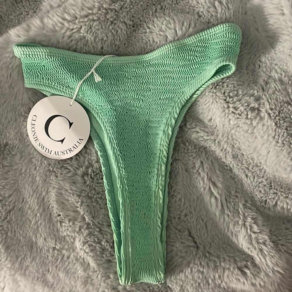 Cleonie NWT